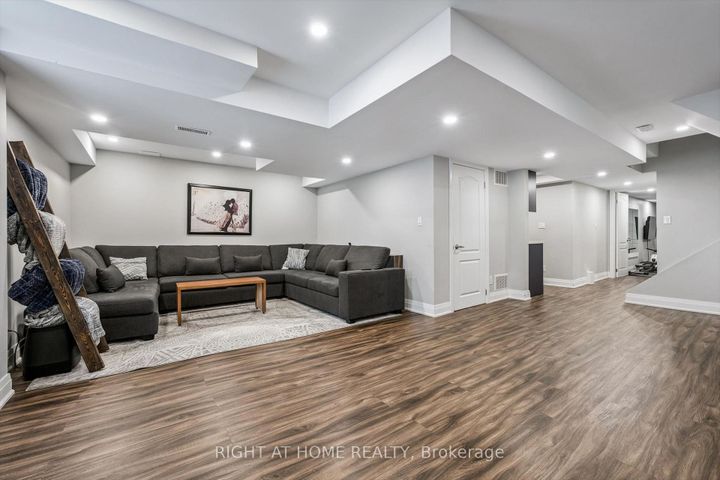 Photo 32 at 3 Antoine Street, Northwest Brampton, Brampton