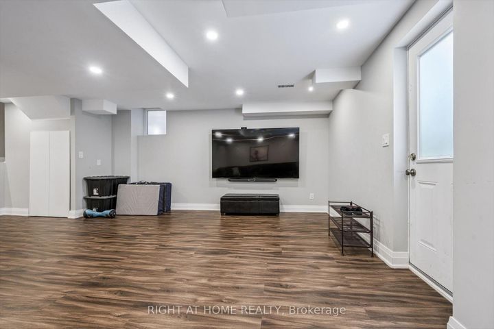 Photo 33 at 3 Antoine Street, Northwest Brampton, Brampton