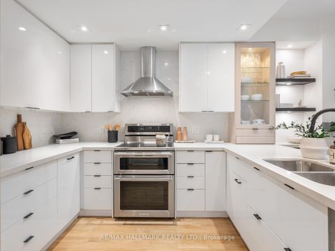 Photo 10 at 26 Eastmount Avenue, Danforth, Toronto