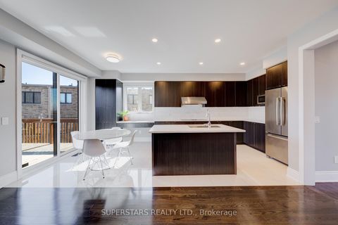 Photo 8 at 19 Helliwell Crescent, Rural Richmond Hill, Richmond Hill