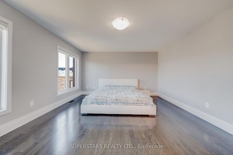 Photo 16 at 19 Helliwell Crescent, Rural Richmond Hill, Richmond Hill