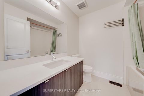 Photo 22 at 19 Helliwell Crescent, Rural Richmond Hill, Richmond Hill