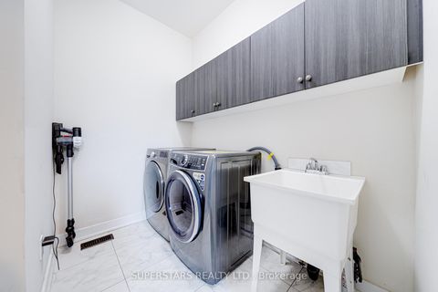 Photo 26 at 19 Helliwell Crescent, Rural Richmond Hill, Richmond Hill