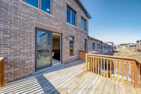 Photo 27 at 19 Helliwell Crescent, Rural Richmond Hill, Richmond Hill