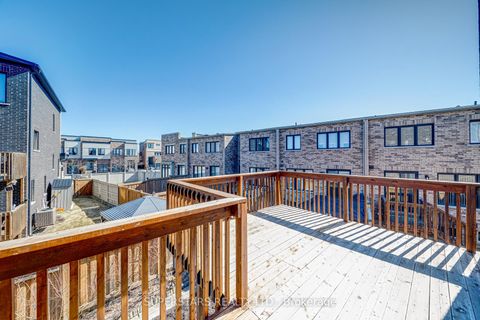 Photo 28 at 19 Helliwell Crescent, Rural Richmond Hill, Richmond Hill