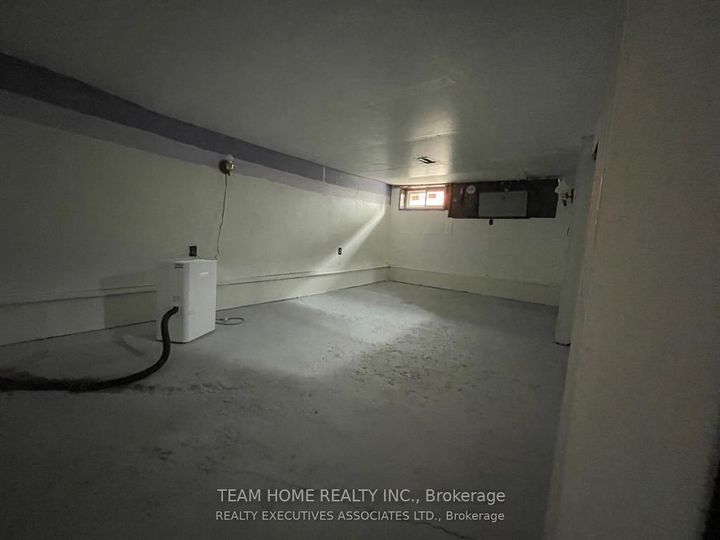 Photo 5 at 350 Oshawa Boulevard S, Central, Oshawa