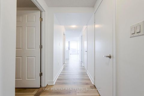 Photo 11 at 5007 - 25 Telegram Mews, Waterfront Communities C1, Toronto