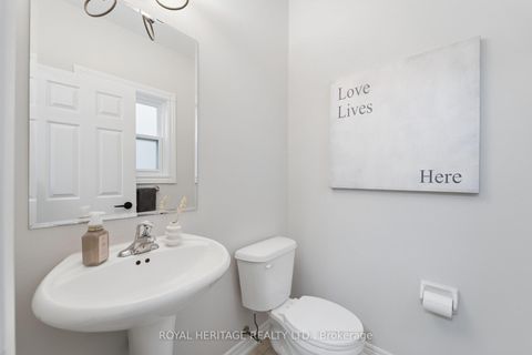 Photo 9 at 44 Cranborne Crescent, Brooklin, Whitby