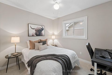 Photo 14 at 44 Cranborne Crescent, Brooklin, Whitby