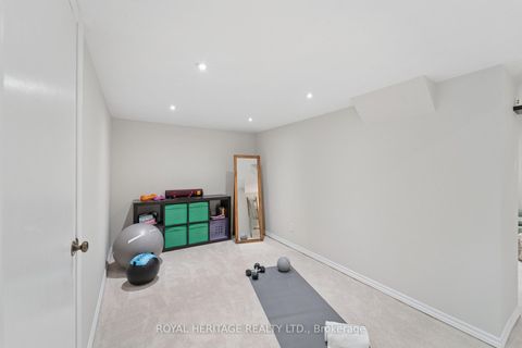 Photo 15 at 44 Cranborne Crescent, Brooklin, Whitby