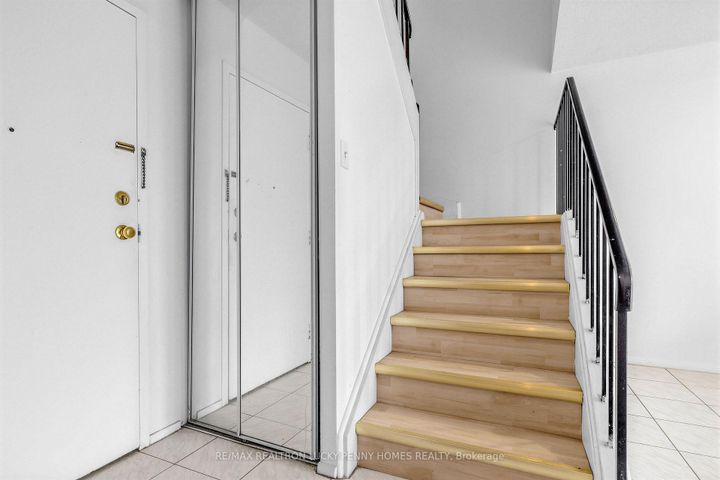 Photo 9 at 229 - 165 Cherokee Boulevard, Pleasant View, Toronto