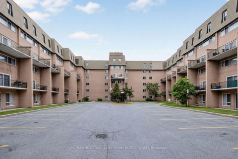 Photo 1 at 229 - 165 Cherokee Boulevard, Pleasant View, Toronto