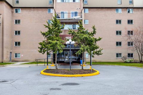 Photo 6 at 229 - 165 Cherokee Boulevard, Pleasant View, Toronto