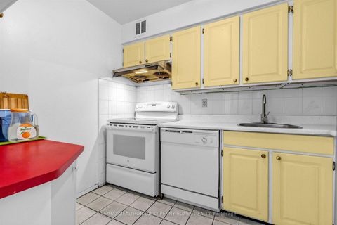 Photo 10 at 229 - 165 Cherokee Boulevard, Pleasant View, Toronto