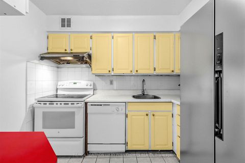 Photo 12 at 229 - 165 Cherokee Boulevard, Pleasant View, Toronto