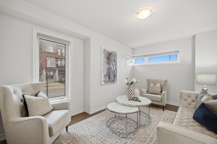 Photo 7 at 68 Donald Ficht Crescent, Northwest Brampton, Brampton