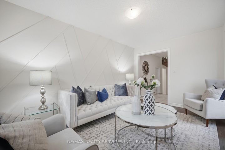 Photo 8 at 68 Donald Ficht Crescent, Northwest Brampton, Brampton