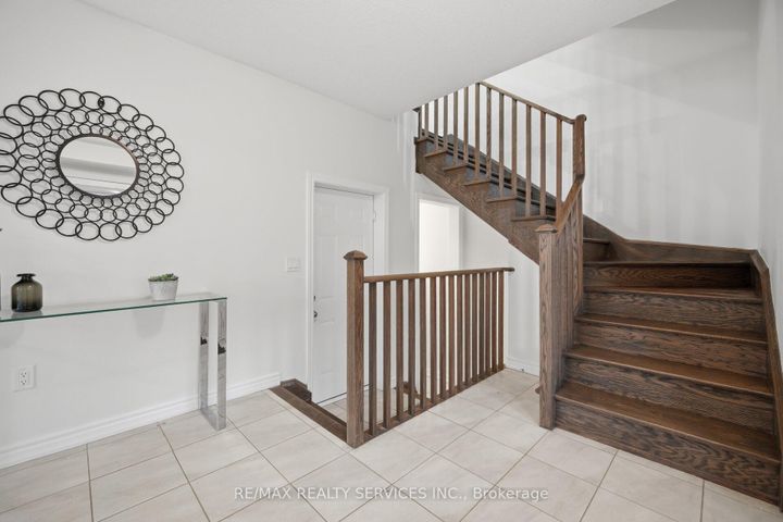 Photo 10 at 68 Donald Ficht Crescent, Northwest Brampton, Brampton