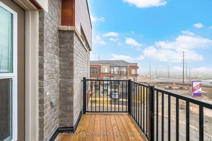 Photo 40 at 68 Donald Ficht Crescent, Northwest Brampton, Brampton