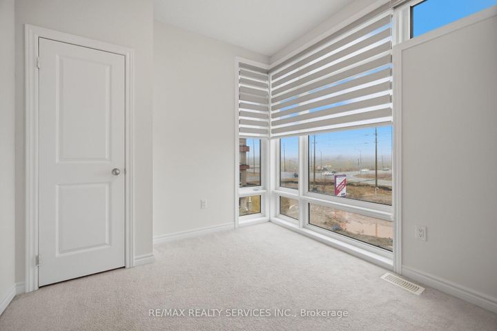 Photo 42 at 68 Donald Ficht Crescent, Northwest Brampton, Brampton