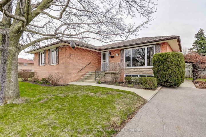 Photo 2 at 339 Weighton Avenue, WO West, Oakville