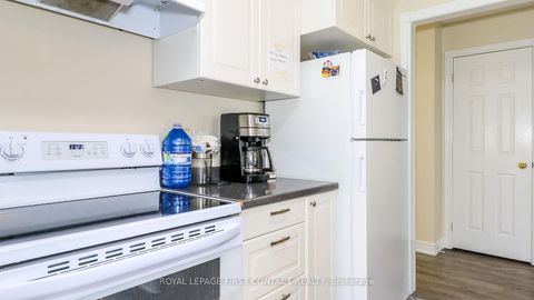 Photo 6 at 66 Downing Crescent, Holly, Barrie