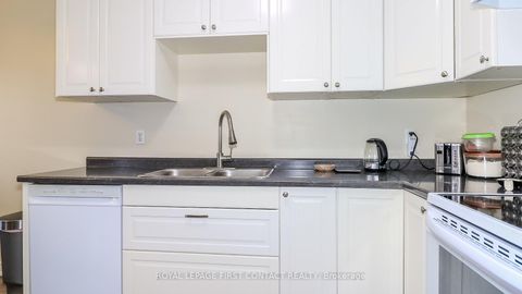 Photo 7 at 66 Downing Crescent, Holly, Barrie