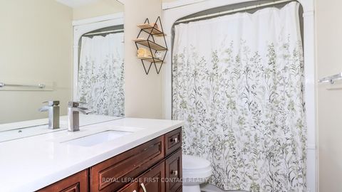 Photo 9 at 66 Downing Crescent, Holly, Barrie