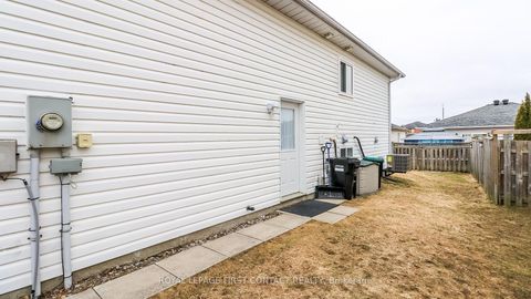 Photo 16 at 66 Downing Crescent, Holly, Barrie