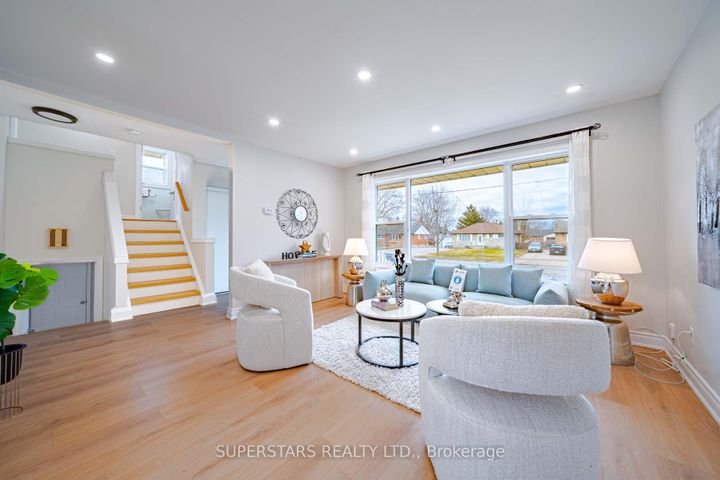 Photo 3 at 474 Fernhill Boulevard, McLaughlin, Oshawa