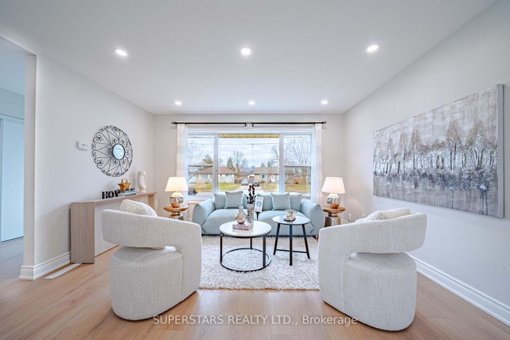 Photo 4 at 474 Fernhill Boulevard, McLaughlin, Oshawa