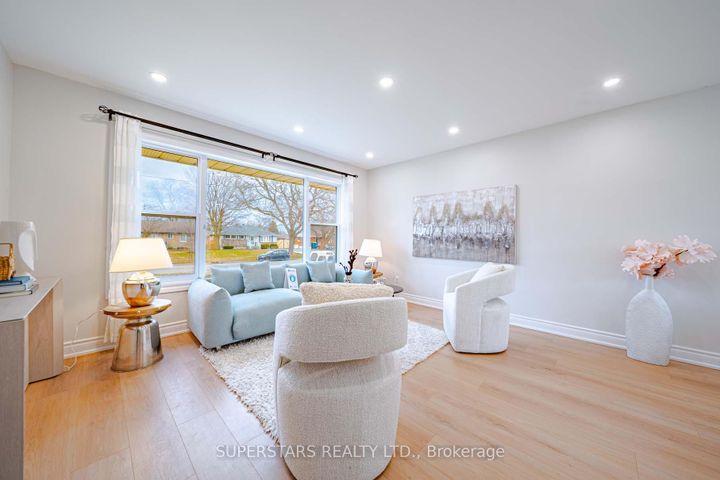 Photo 5 at 474 Fernhill Boulevard, McLaughlin, Oshawa