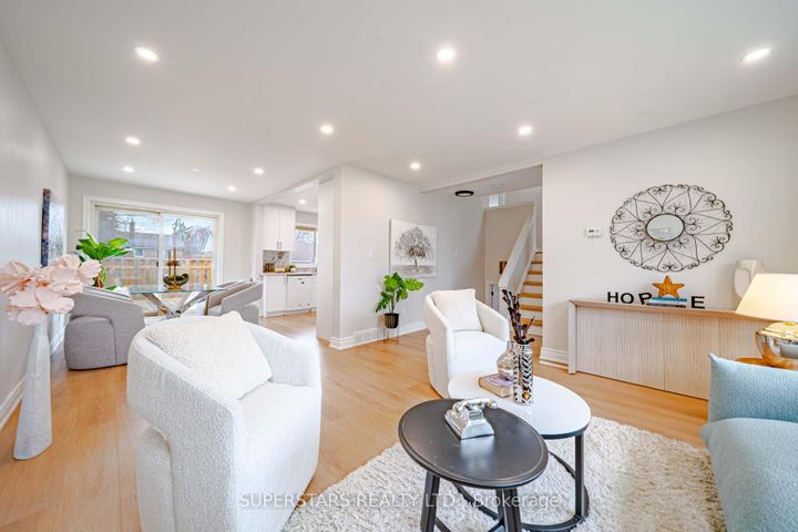 Photo 6 at 474 Fernhill Boulevard, McLaughlin, Oshawa