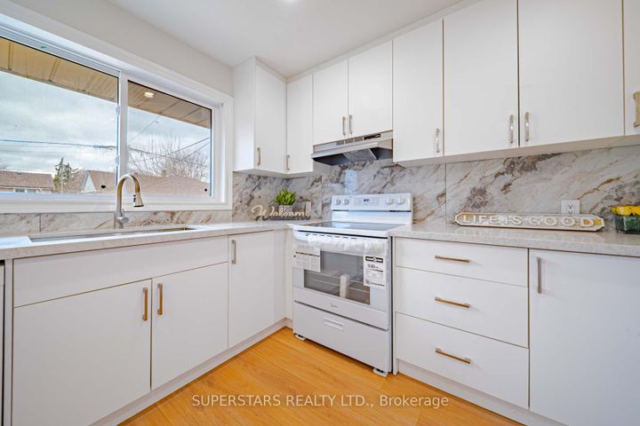 Photo 11 at 474 Fernhill Boulevard, McLaughlin, Oshawa