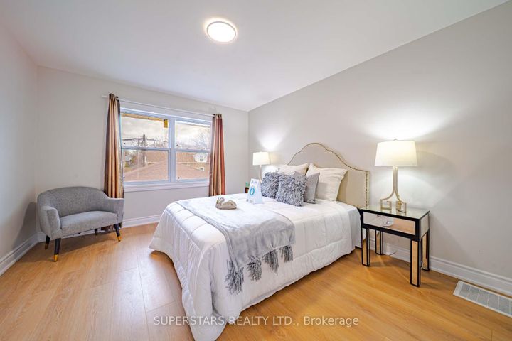 Photo 13 at 474 Fernhill Boulevard, McLaughlin, Oshawa