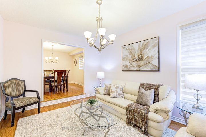 Photo 7 at 1466 Willowvale Gardens, East Credit, Mississauga