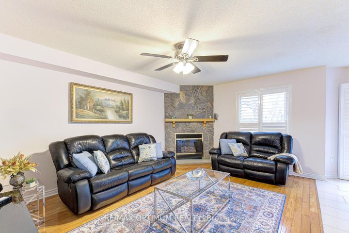 Photo 11 at 1466 Willowvale Gardens, East Credit, Mississauga