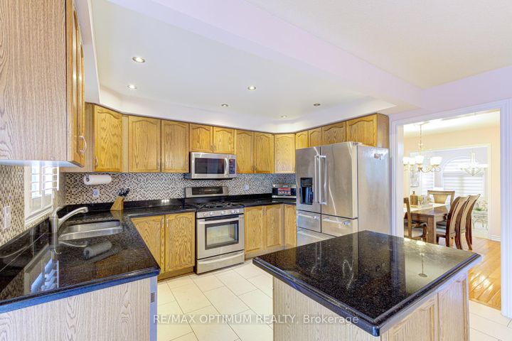 Photo 15 at 1466 Willowvale Gardens, East Credit, Mississauga