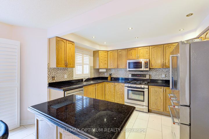 Photo 16 at 1466 Willowvale Gardens, East Credit, Mississauga