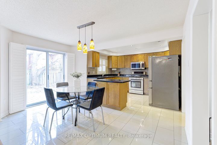 Photo 18 at 1466 Willowvale Gardens, East Credit, Mississauga