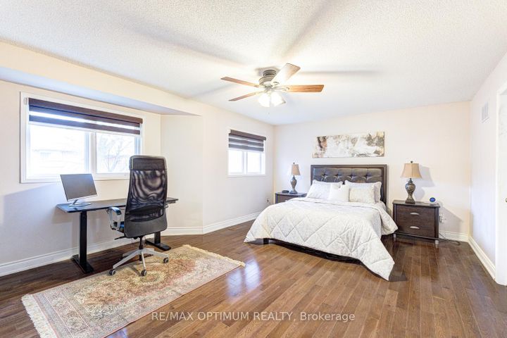 Photo 24 at 1466 Willowvale Gardens, East Credit, Mississauga