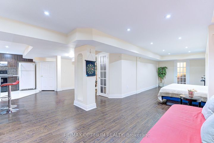 Photo 39 at 1466 Willowvale Gardens, East Credit, Mississauga