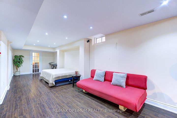 Photo 40 at 1466 Willowvale Gardens, East Credit, Mississauga