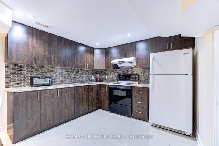 Photo 41 at 1466 Willowvale Gardens, East Credit, Mississauga