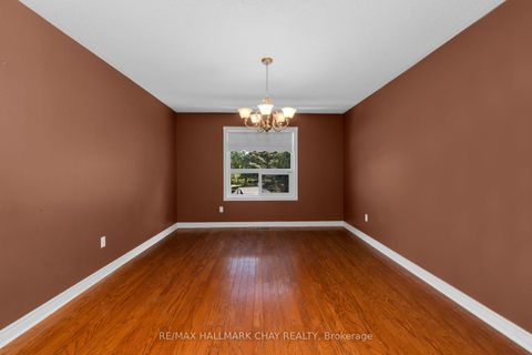 Photo 6 at 82 Bishop Drive, Ardagh, Barrie