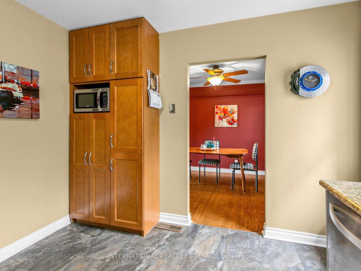 Photo 13 at 5 Castlebar Road, Queensway, Toronto