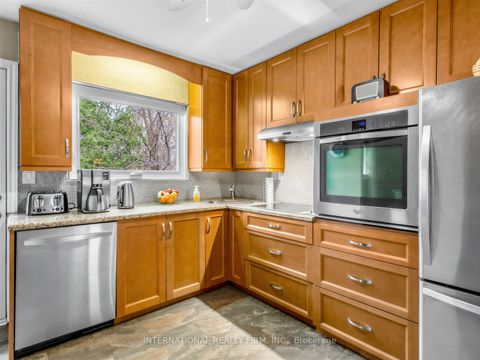 Photo 11 at 5 Castlebar Road, Queensway, Toronto