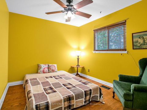 Photo 22 at 5 Castlebar Road, Queensway, Toronto