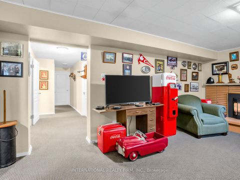 Photo 26 at 5 Castlebar Road, Queensway, Toronto