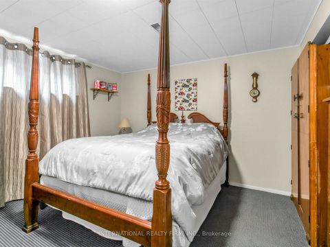 Photo 28 at 5 Castlebar Road, Queensway, Toronto